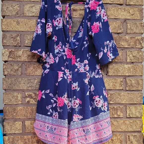 Trixxi Pink and Blue Floral Romper SIZE XS - Picture 6 of 7